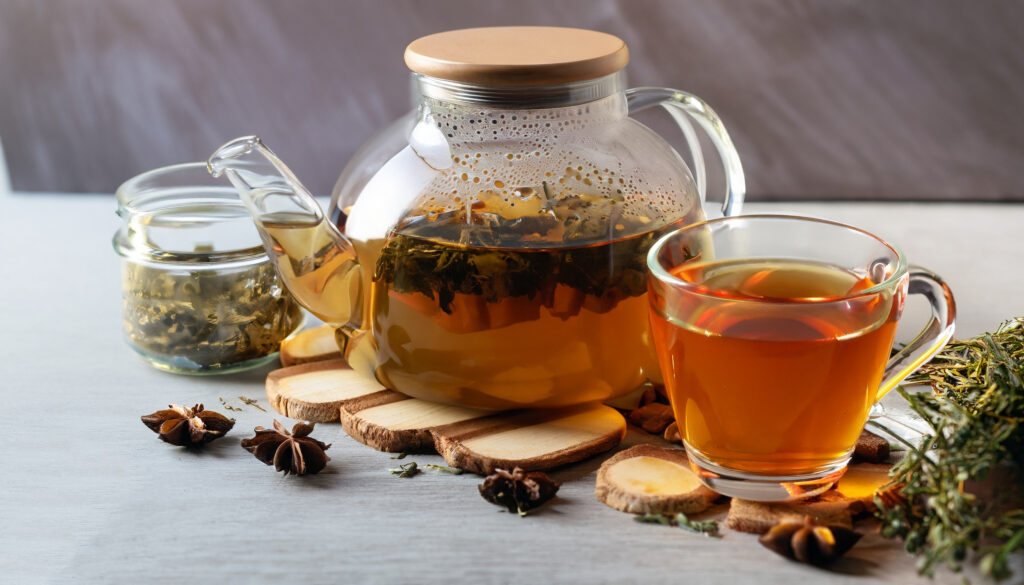 tisane lycope tasse de thé théière feuilles